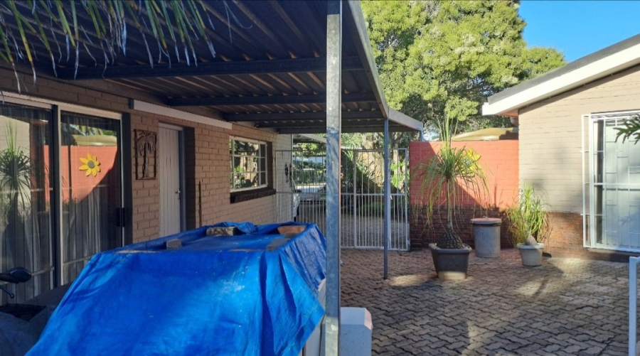 4 Bedroom Property for Sale in Vanes Estate Eastern Cape